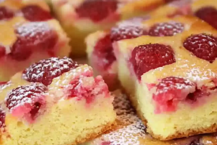 Erdbeer Biskuitkuchen